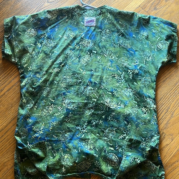 Smart Scrubs short sleeved blue/green snap jacket 3 pocketinstrument/pen tab M - Picture 5 of 8